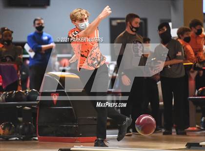 Thumbnail 1 in LHSAA Bowling Playoffs (Round 2, 1 PM, Kenner Lanes) photogallery.