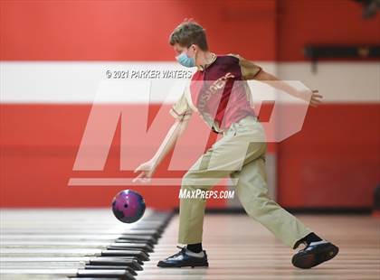 Thumbnail 1 in LHSAA Bowling Playoffs (Round 2, 1 PM, Kenner Lanes) photogallery.