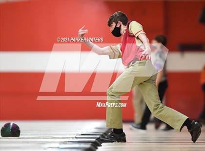 Thumbnail 1 in LHSAA Bowling Playoffs (Round 2, 1 PM, Kenner Lanes) photogallery.