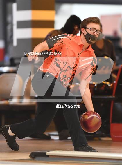 Thumbnail 2 in LHSAA Bowling Playoffs (Round 2, 1 PM, Kenner Lanes) photogallery.