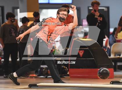 Thumbnail 1 in LHSAA Bowling Playoffs (Round 2, 1 PM, Kenner Lanes) photogallery.