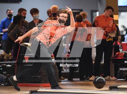 Thumbnail 2 in LHSAA Bowling Playoffs (Round 2, 1 PM, Kenner Lanes) photogallery.