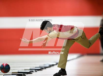 Thumbnail 2 in LHSAA Bowling Playoffs (Round 2, 1 PM, Kenner Lanes) photogallery.