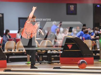 Thumbnail 3 in LHSAA Bowling Playoffs (Round 2, 1 PM, Kenner Lanes) photogallery.