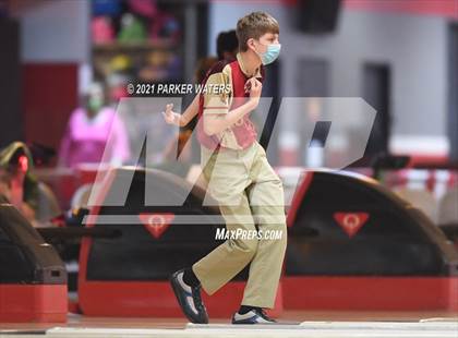 Thumbnail 3 in LHSAA Bowling Playoffs (Round 2, 1 PM, Kenner Lanes) photogallery.