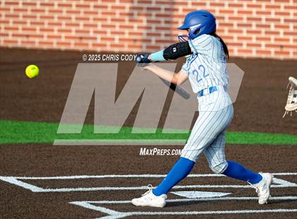 Thumbnail 3 in Angleton vs Barbers Hill @ Deer Park (UIL Softball 5A Region Finals) photogallery.