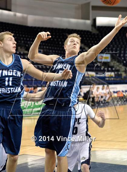 Thumbnail 2 in Cedar Park Christian vs. Lynden Christian photogallery.