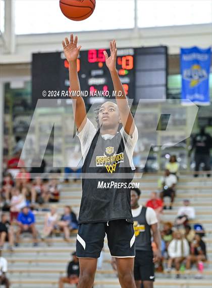 Thumbnail 2 in Indianapolis Crispus Attucks vs Richmond (IBCA / IHSAA Showcase) photogallery.