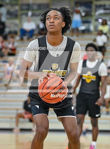 Thumbnail 2 in Indianapolis Crispus Attucks vs Richmond (IBCA / IHSAA Showcase) photogallery.