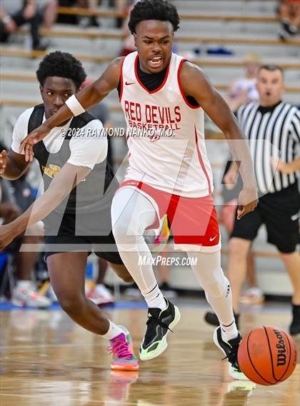 Thumbnail 3 in Indianapolis Crispus Attucks vs Richmond (IBCA / IHSAA Showcase) photogallery.