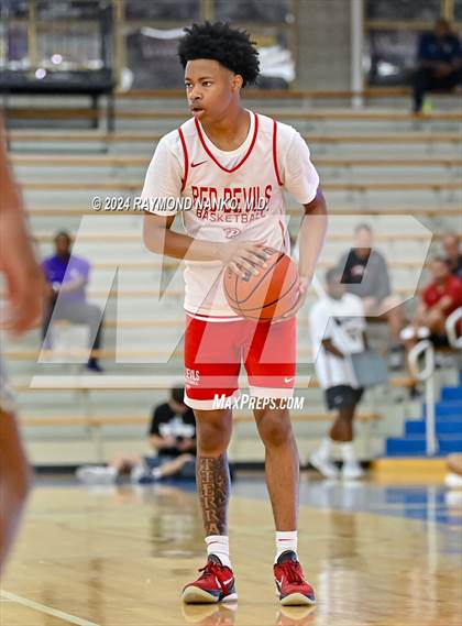 Thumbnail 3 in Indianapolis Crispus Attucks vs Richmond (IBCA / IHSAA Showcase) photogallery.