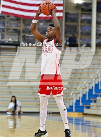 Thumbnail 2 in Indianapolis Crispus Attucks vs Richmond (IBCA / IHSAA Showcase) photogallery.