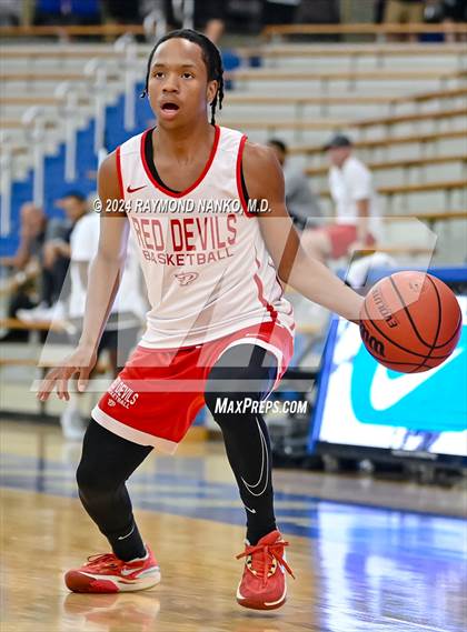 Thumbnail 1 in Indianapolis Crispus Attucks vs Richmond (IBCA / IHSAA Showcase) photogallery.