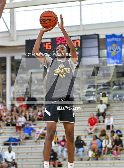 Thumbnail 3 in Indianapolis Crispus Attucks vs Richmond (IBCA / IHSAA Showcase) photogallery.