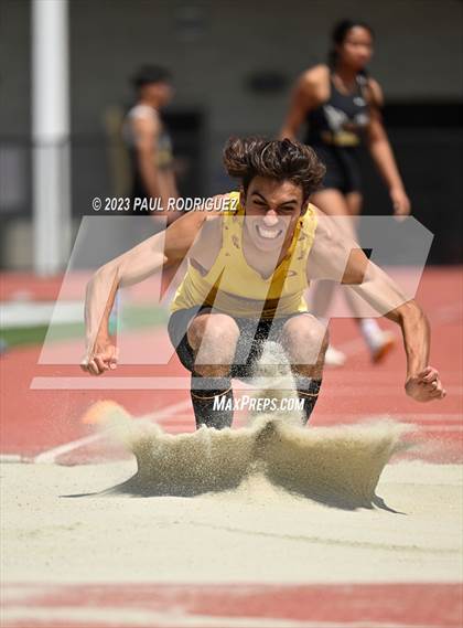 Thumbnail 3 in North Hills League Finals photogallery.