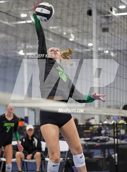 Thumbnail 3 in Pine Crest vs Jupiter (South Florida Showdown) photogallery.