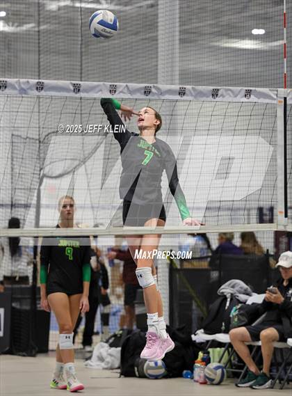 Thumbnail 1 in Pine Crest vs Jupiter (South Florida Showdown) photogallery.