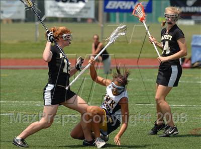 Thumbnail 1 in Nanuet vs. Shoreham-Wading River (NYSPHSAA Class C Semifinal) photogallery.