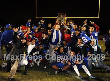 Thumbnail 2 in Oaks Christian @ Serra (CIF SS Northwest Division Final) photogallery.