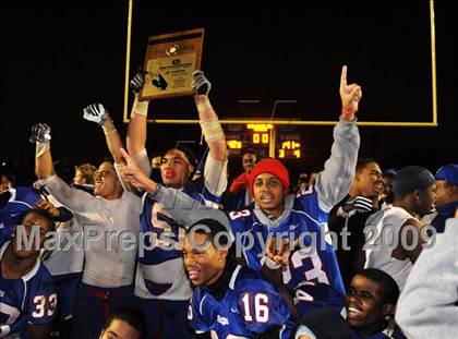 Thumbnail 2 in Oaks Christian @ Serra (CIF SS Northwest Division Final) photogallery.