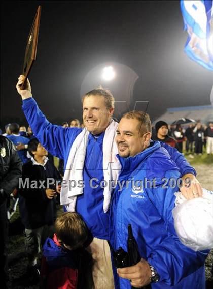 Thumbnail 2 in Oaks Christian @ Serra (CIF SS Northwest Division Final) photogallery.