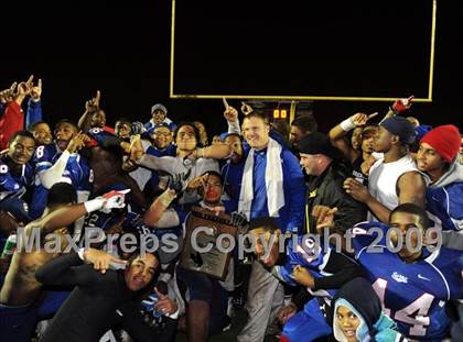 Thumbnail 2 in Oaks Christian @ Serra (CIF SS Northwest Division Final) photogallery.