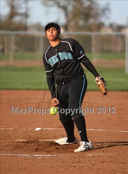 Thumbnail 3 in Sheldon @ Cosumnes Oaks photogallery.