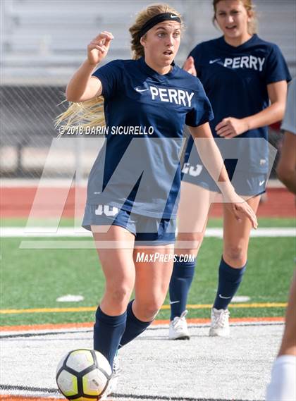 Thumbnail 2 in Perry vs. Gilbert (Coyote Classic Tournament) photogallery.