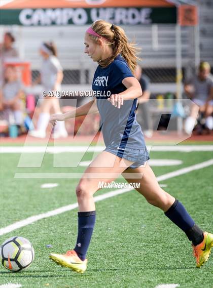 Thumbnail 1 in Perry vs. Gilbert (Coyote Classic Tournament) photogallery.