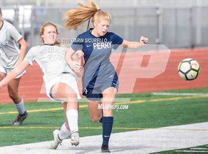 Thumbnail 1 in Perry vs. Gilbert (Coyote Classic Tournament) photogallery.