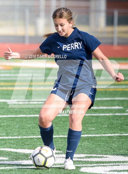 Thumbnail 2 in Perry vs. Gilbert (Coyote Classic Tournament) photogallery.