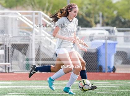Thumbnail 2 in Perry vs. Gilbert (Coyote Classic Tournament) photogallery.