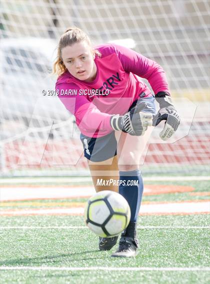 Thumbnail 1 in Perry vs. Gilbert (Coyote Classic Tournament) photogallery.