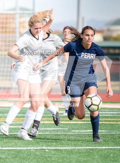 Thumbnail 3 in Perry vs. Gilbert (Coyote Classic Tournament) photogallery.