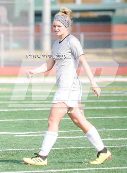 Thumbnail 2 in Perry vs. Gilbert (Coyote Classic Tournament) photogallery.