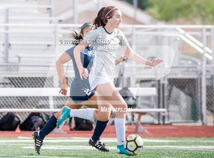 Thumbnail 1 in Perry vs. Gilbert (Coyote Classic Tournament) photogallery.