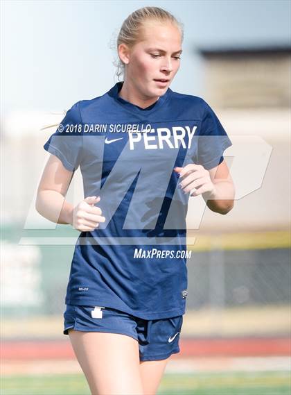 Thumbnail 2 in Perry vs. Gilbert (Coyote Classic Tournament) photogallery.