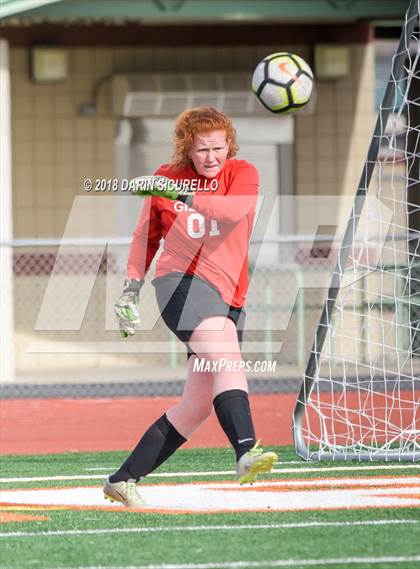 Thumbnail 2 in Perry vs. Gilbert (Coyote Classic Tournament) photogallery.