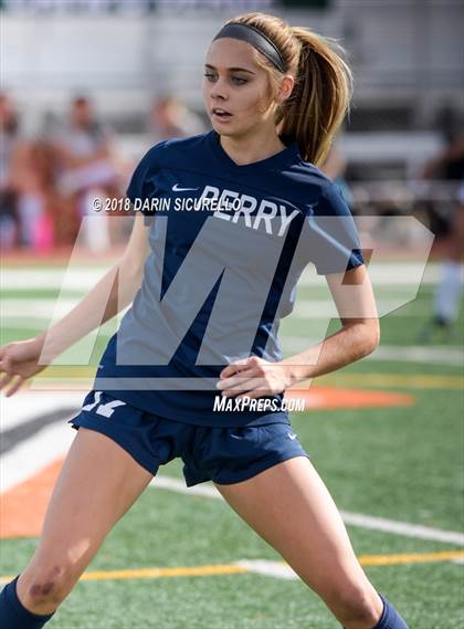 Thumbnail 3 in Perry vs. Gilbert (Coyote Classic Tournament) photogallery.