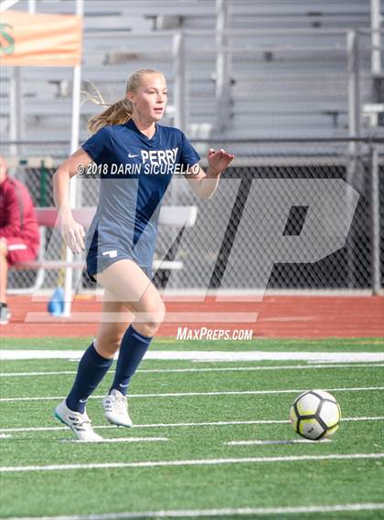 Thumbnail 2 in Perry vs. Gilbert (Coyote Classic Tournament) photogallery.