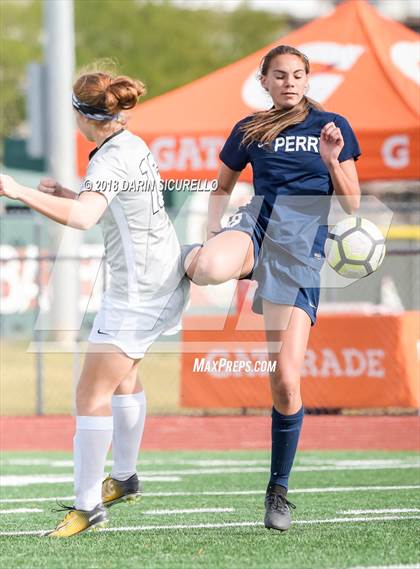 Thumbnail 1 in Perry vs. Gilbert (Coyote Classic Tournament) photogallery.