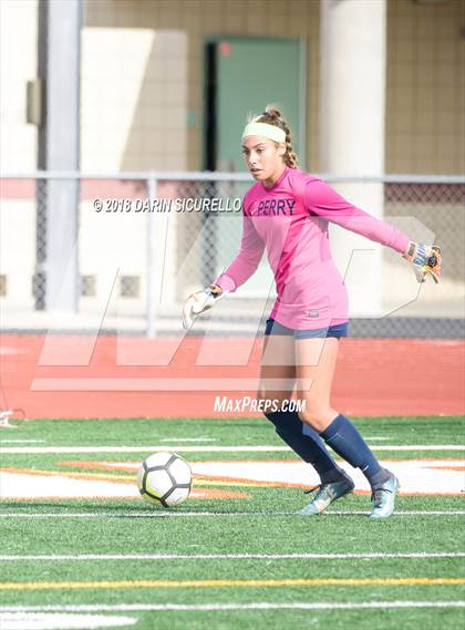 Thumbnail 3 in Perry vs. Gilbert (Coyote Classic Tournament) photogallery.