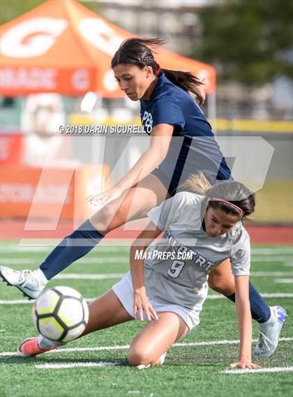Thumbnail 2 in Perry vs. Gilbert (Coyote Classic Tournament) photogallery.
