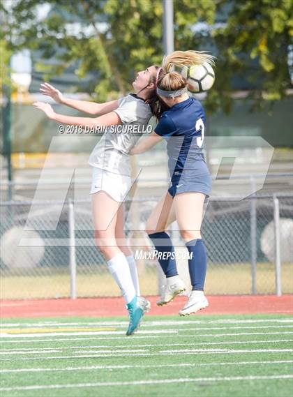 Thumbnail 1 in Perry vs. Gilbert (Coyote Classic Tournament) photogallery.