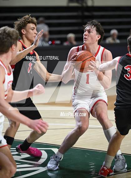 Thumbnail 2 in Fairfield vs South Webster (OHSAA DIV VII District Final) photogallery.