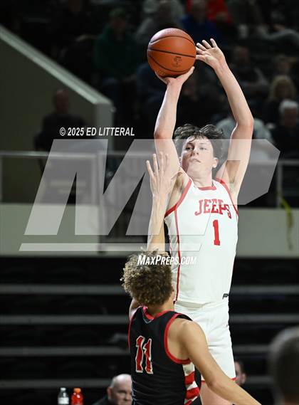 Thumbnail 1 in Fairfield vs South Webster (OHSAA DIV VII District Final) photogallery.