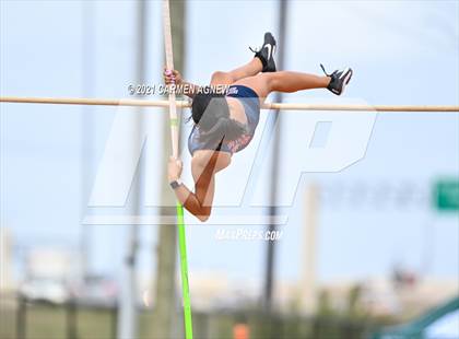 Thumbnail 1 in Bridgeland High School Invitational photogallery.