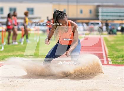 Thumbnail 1 in Bridgeland High School Invitational photogallery.