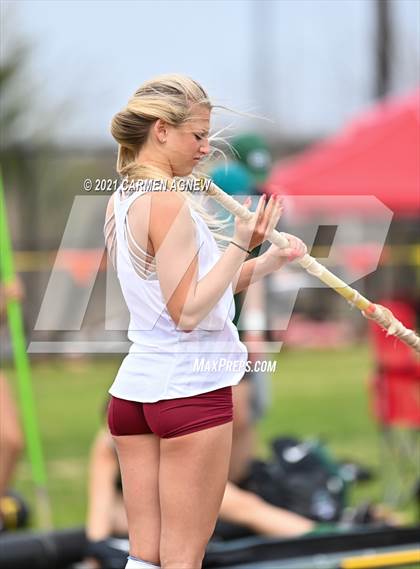 Thumbnail 1 in Bridgeland High School Invitational photogallery.