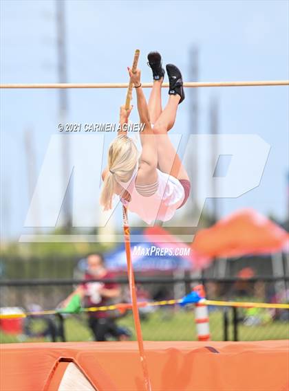 Thumbnail 2 in Bridgeland High School Invitational photogallery.
